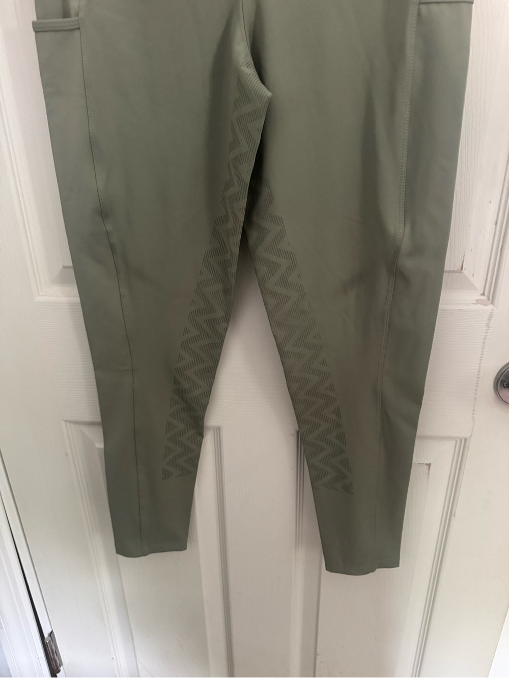 LeMieux Naomi Pull On Breech - Fern- Full Seat Silicone Grip - Size UK14/ US10 - Picture 4 of 14